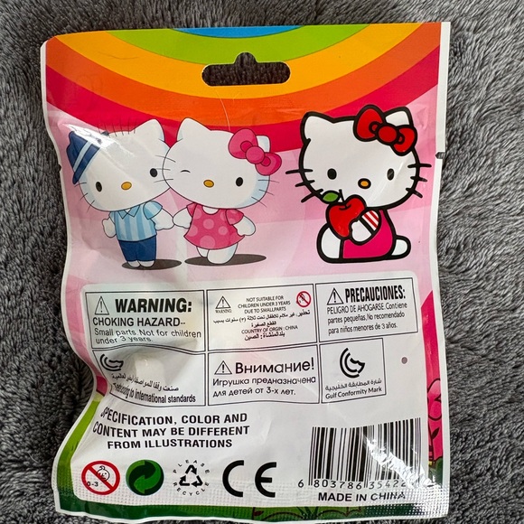 Hello Kitty Bundle - Picture 4 of 13